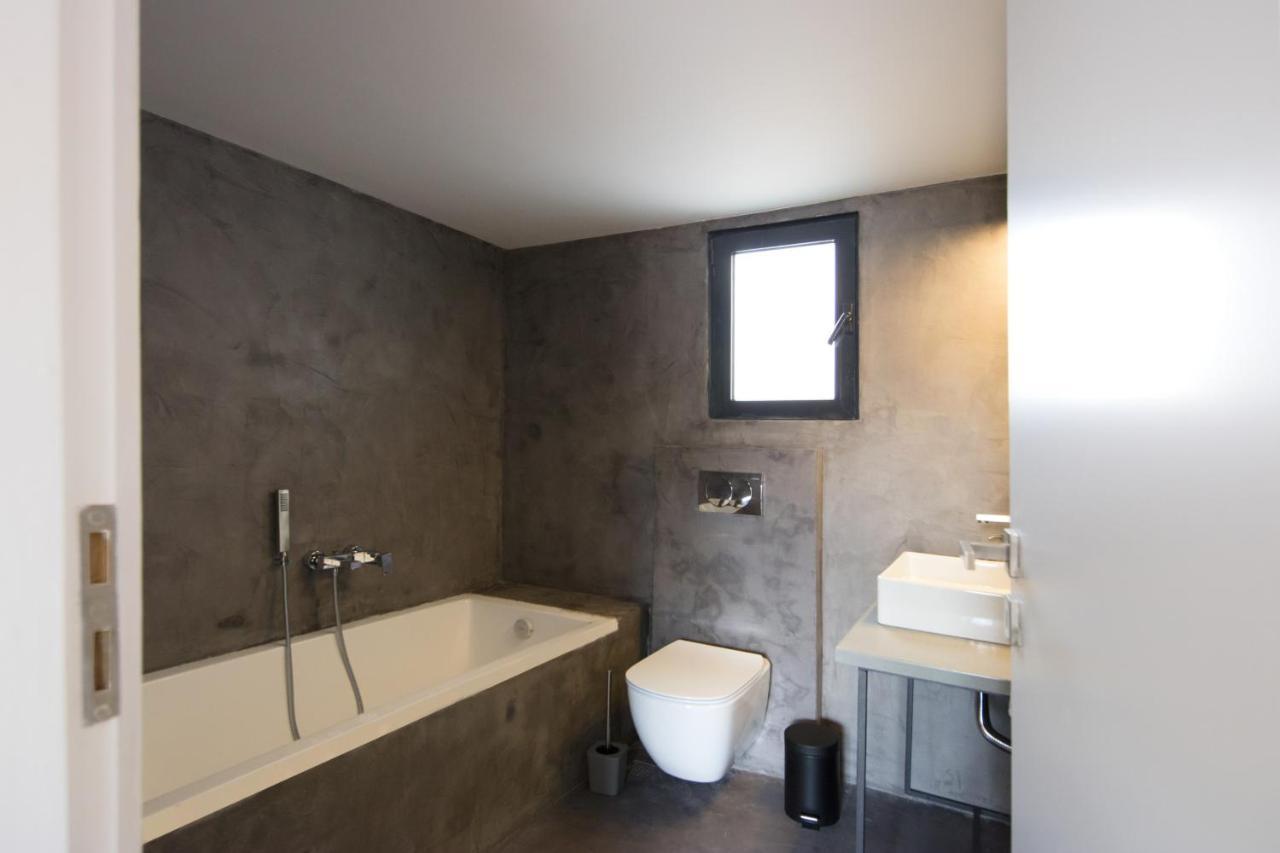 Super Modern Minimal Flat Nr Metro & Arch. Museum Apartment Атина Екстериор снимка